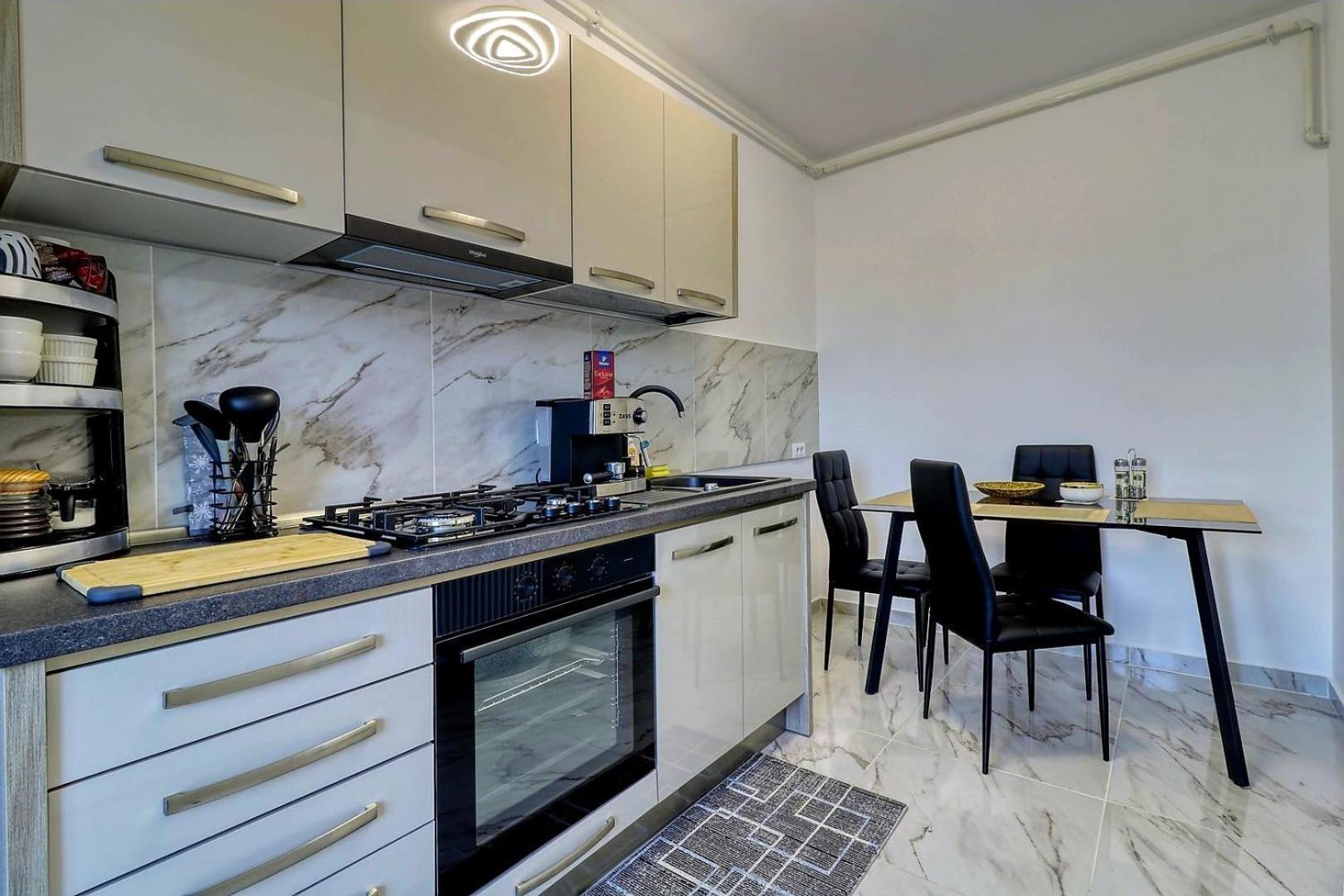 Luxury Apartament Bukares Bagian luar foto